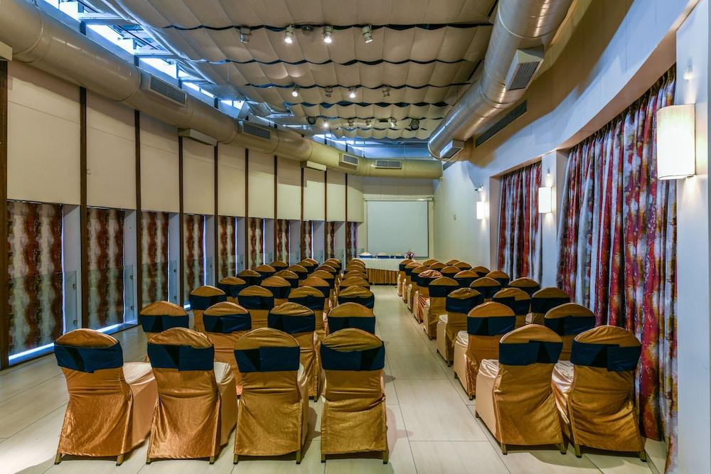 The Regale By Tunga Hotell Mumbai Eksteriør bilde