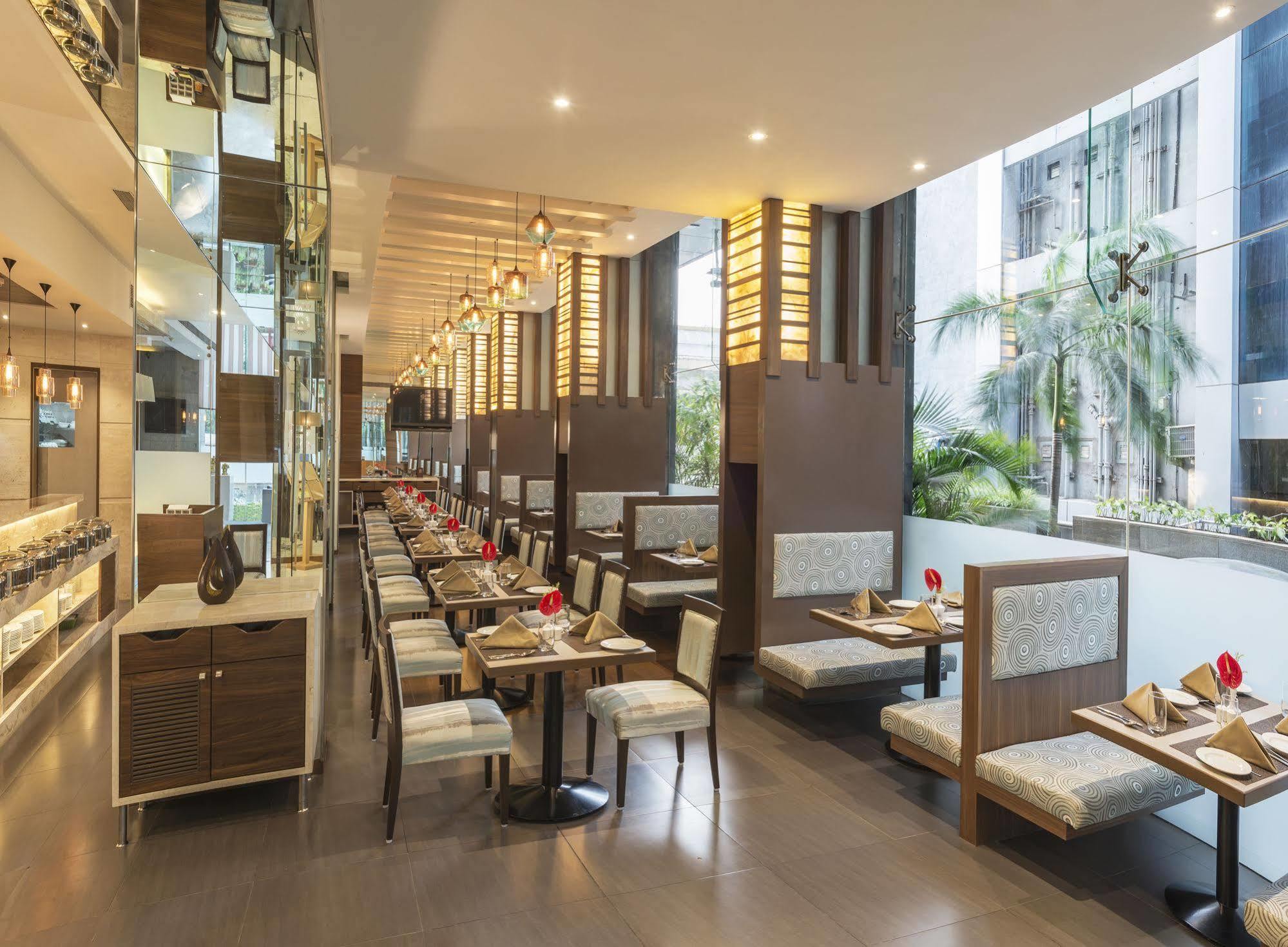 The Regale By Tunga Hotell Mumbai Eksteriør bilde